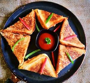 Grilled Masala Cheese Sandwich