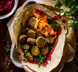 Falafel kebab w/ Hummus Dip ( 5 pieces)