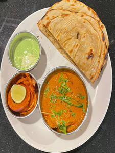 Dhaba Murgh Lachha Paratha Combo