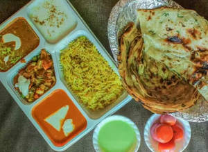 Veg Maharaja Thali