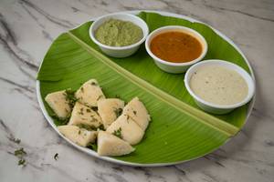 Butter Idli [2 Pieces]