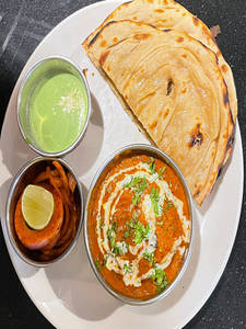 Murgh Tikka Lababdar Lachha Paratha Combo