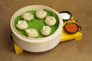 Veg Pahadi Steam Momos