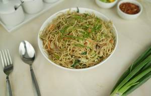 VEG HAKKA NOODLES (NO ONION NO GARLIC)