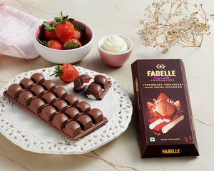 Strawberry Cheesecake Bar - Handcrafted Centre filled Milk Chocolate for Valentine's