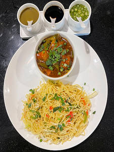 Chilli Paneer Gravy Veg Hakka Noodles Combo