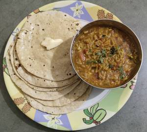 6 Tawa Butter Roti+ sev tamatar (250 ml)
