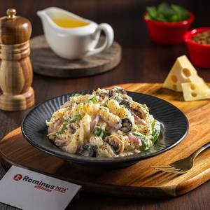 White Sauce Veg Pasta