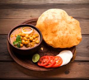 Chole Bhature 2 Bhature