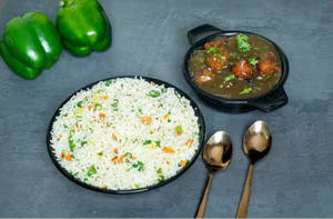 Veg Fried Rice With Veg Manchurian Wet