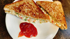 OMELETTE CHEESE GRILLED SANDWICH