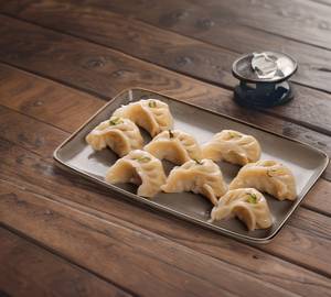 Corn & Cheese Momos half