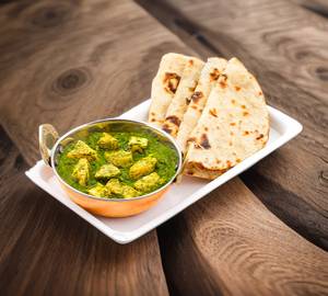 4 Chapathi With Palak Paneer