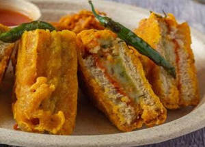 Bread Aloo Pakoda [1 Pieces]