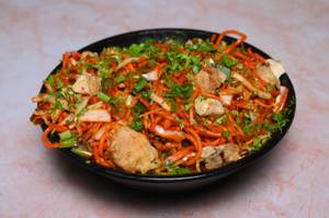 Chicken schezwan noodles