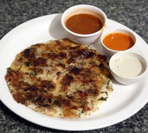 Onion Tomato Uttapam
