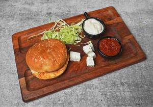 Tandoori Paneer Burger