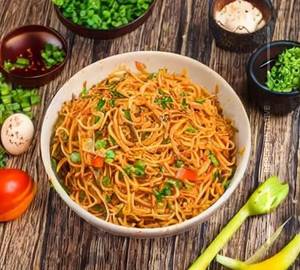 Schezwan Noodle Egg