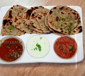 Onion Paratha In Butter