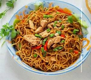 Schezwan chicken noodles