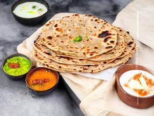 Mewa Paratha