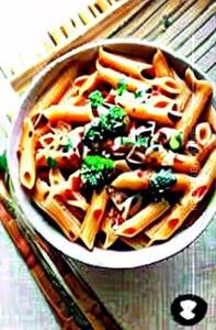 Red sauce mushroom pasta
