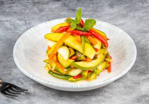 Sweet & Spicy Raw Mango And Carrot Salad