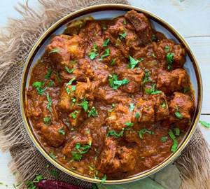 Kolkata Style Chicken Kosha [4 Pieces]