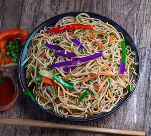 Veg Hakka Noodles
