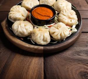 Veg Momos (10 Pieces)