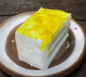 Rich Pineapple Pastry
