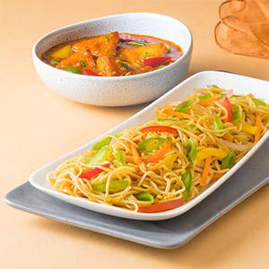 Noodles With Chilli Paneer