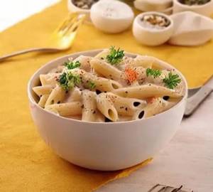 White sauce pasta