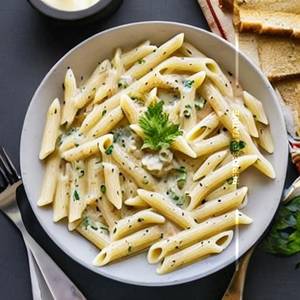 Alfredo chicken pasta white