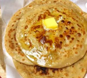 Aloo paratha with butter