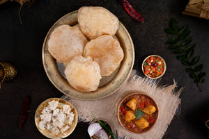 Poori with Aloo Tamatar Sabji [4cp]