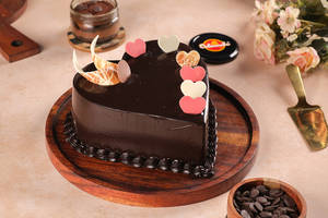 Chocolate Heartshape Truffle Cake [500 G]