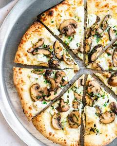 Mushroom cheese pizza