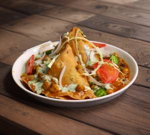 Samosa with chole [2 pieces]