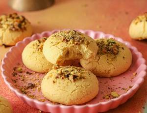 Nan Khatai