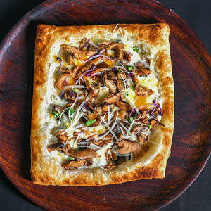 The Creamy Mushroom Puffiza