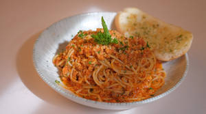 Spaghetti Chicken Bolognese