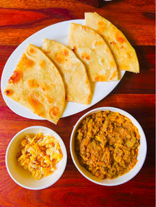 Bengali Style Egg Tadka Dal / Plain Tadka Dal With Paratha