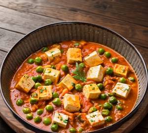 Matar Paneer with 4 Chapati Desi Ghee
