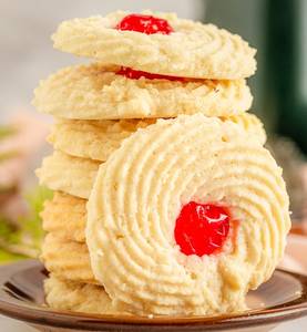 Cherry Biscuit