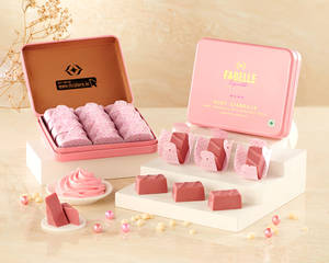 Gianduja Ruby -Turkish Hazelnut infused Ruby Chocolate [12 Pralines]