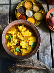 Kaju Dhokli [300 ml container]