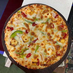 Paneer Makkhanwala Pizza