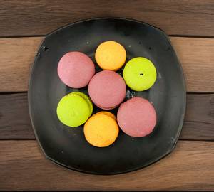 FRENCH MACARONS