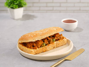 TANDOORI CHICKEN SANDWICH